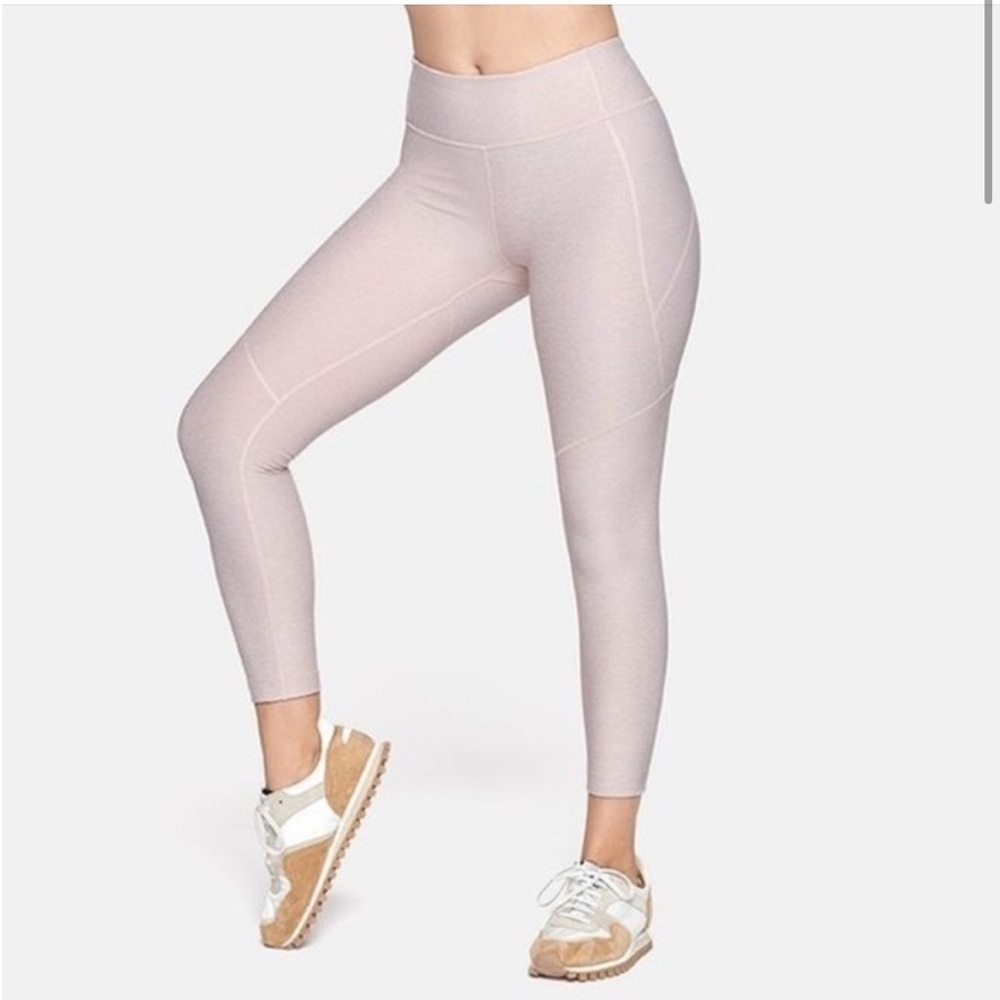 5/$25 🌟 Outdoor Voices Leggings